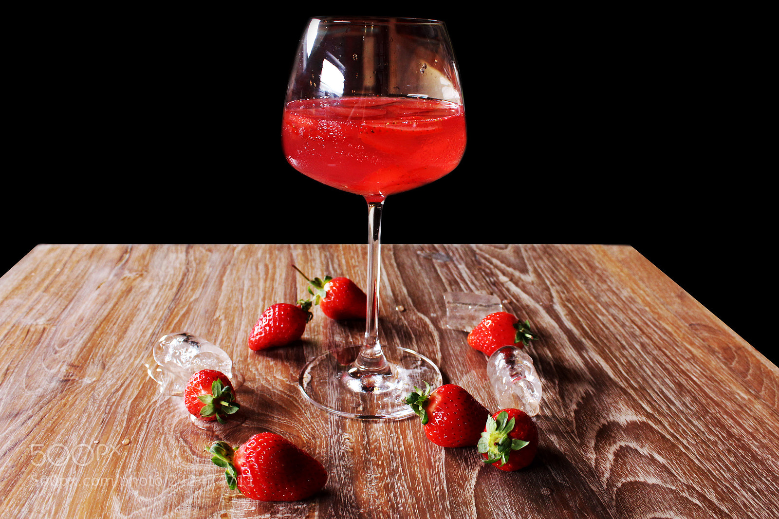 Canon EOS 700D (EOS Rebel T5i / EOS Kiss X7i) sample photo. Strawberry ? cocktail ? photography