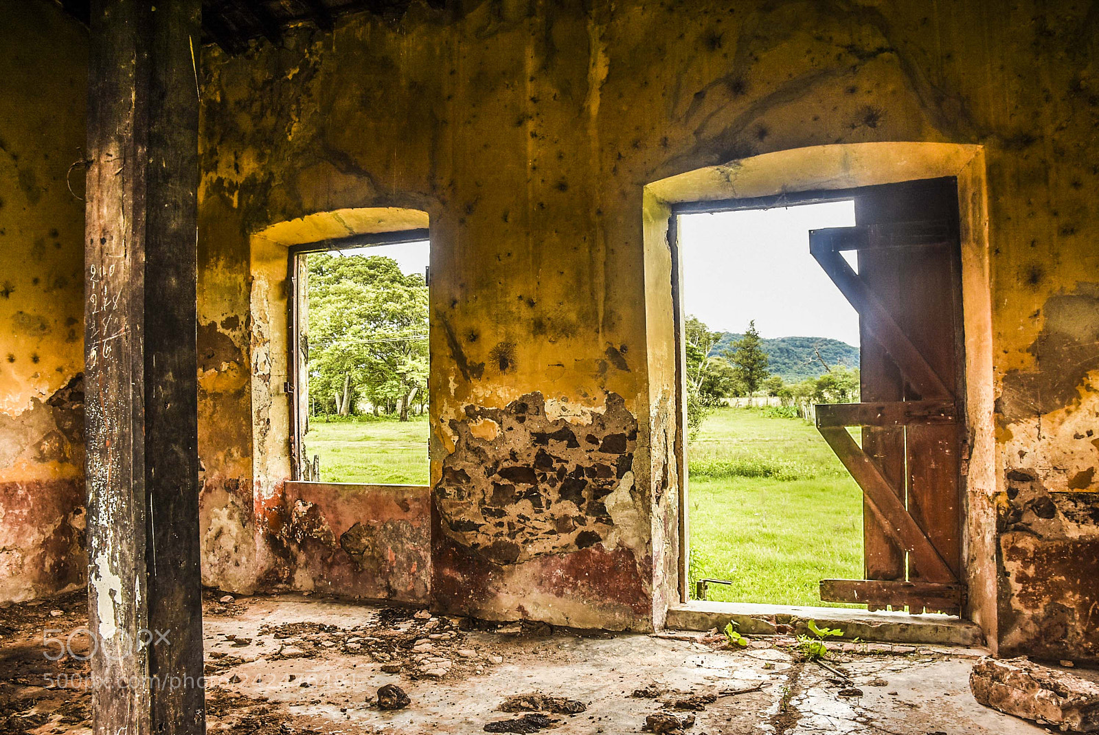 Nikon D7200 sample photo. Antigua estaci n de photography