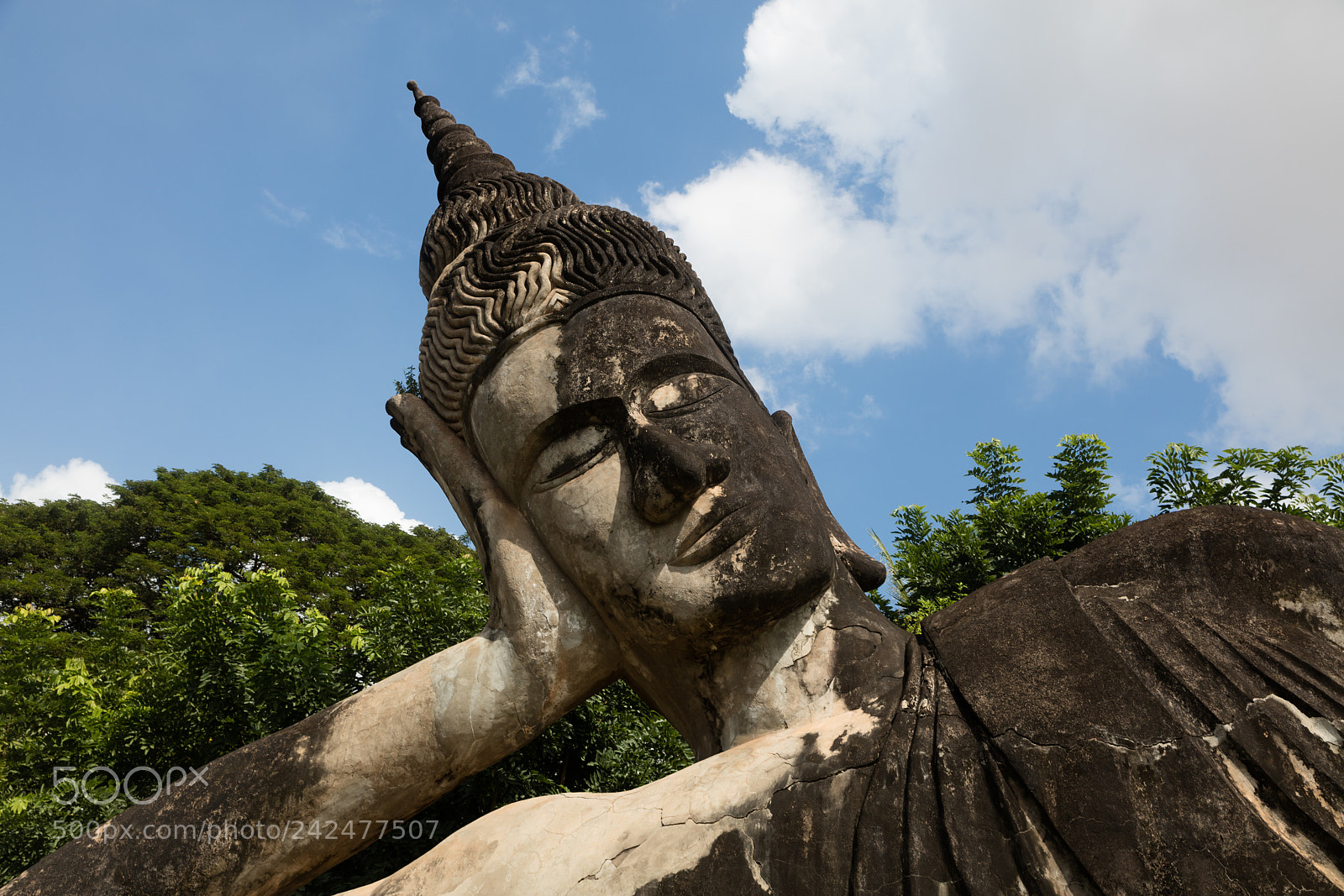 Canon EOS 5DS R sample photo. Wat xieng khuan buddha photography