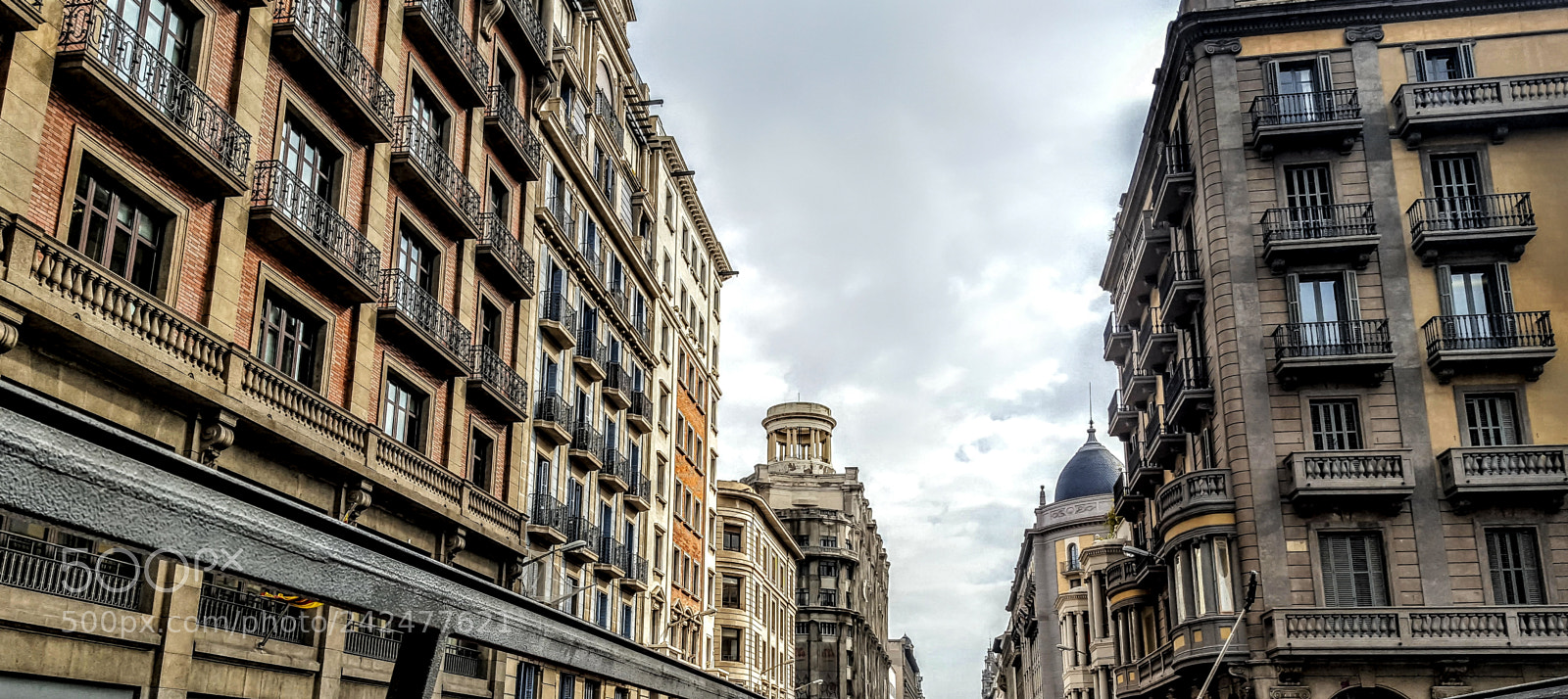 Samsung Galaxy S6 sample photo. Streets of barcelona photography