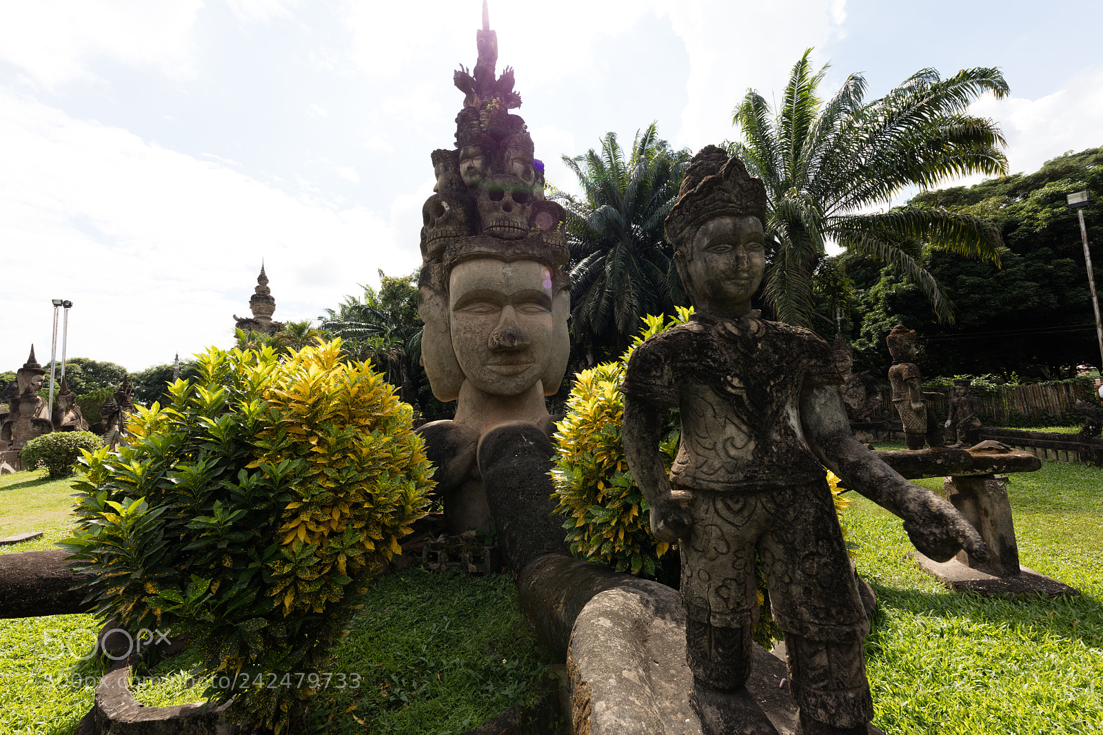 Canon EOS 5DS R sample photo. Wat xieng khuan buddha photography