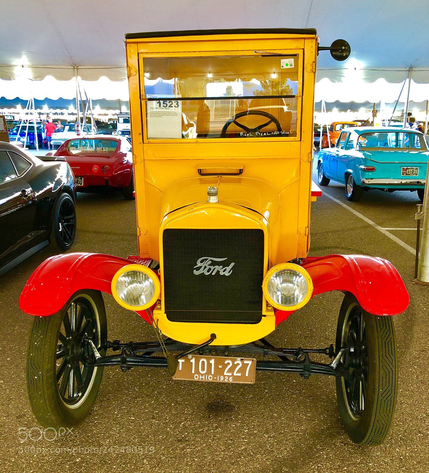 Apple iPhone 8 Plus sample photo. Model t at the photography