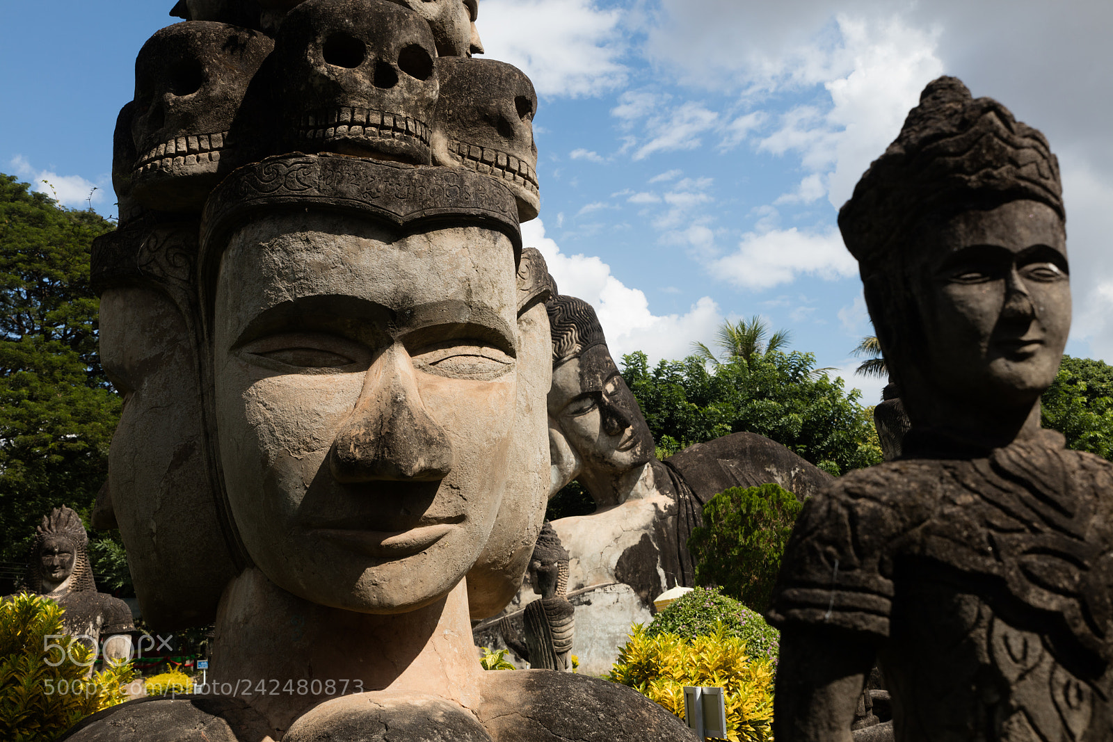 Canon EOS 5DS R sample photo. Wat xieng khuan buddha photography