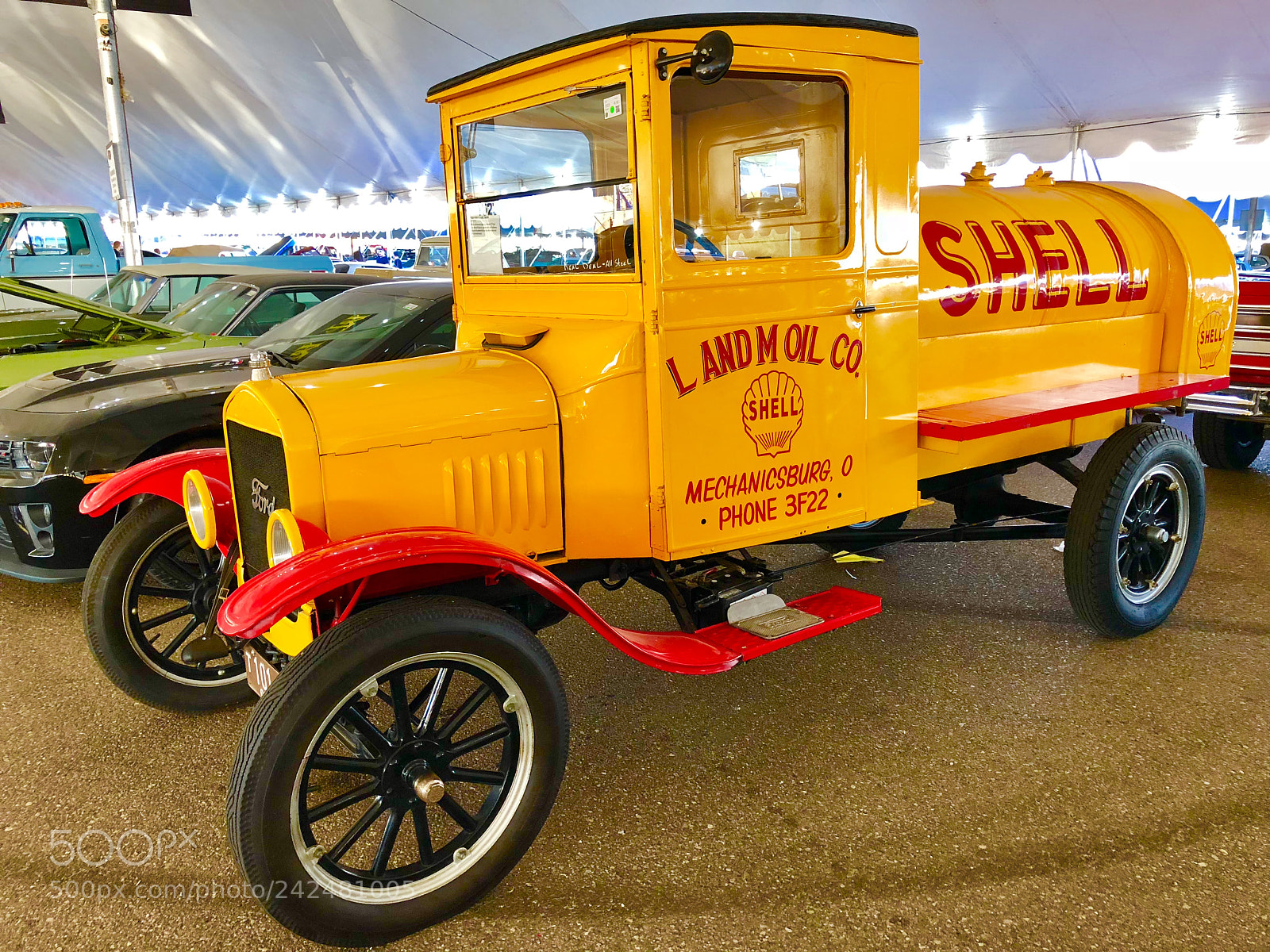 Apple iPhone 8 Plus sample photo. Shell gas truck model photography