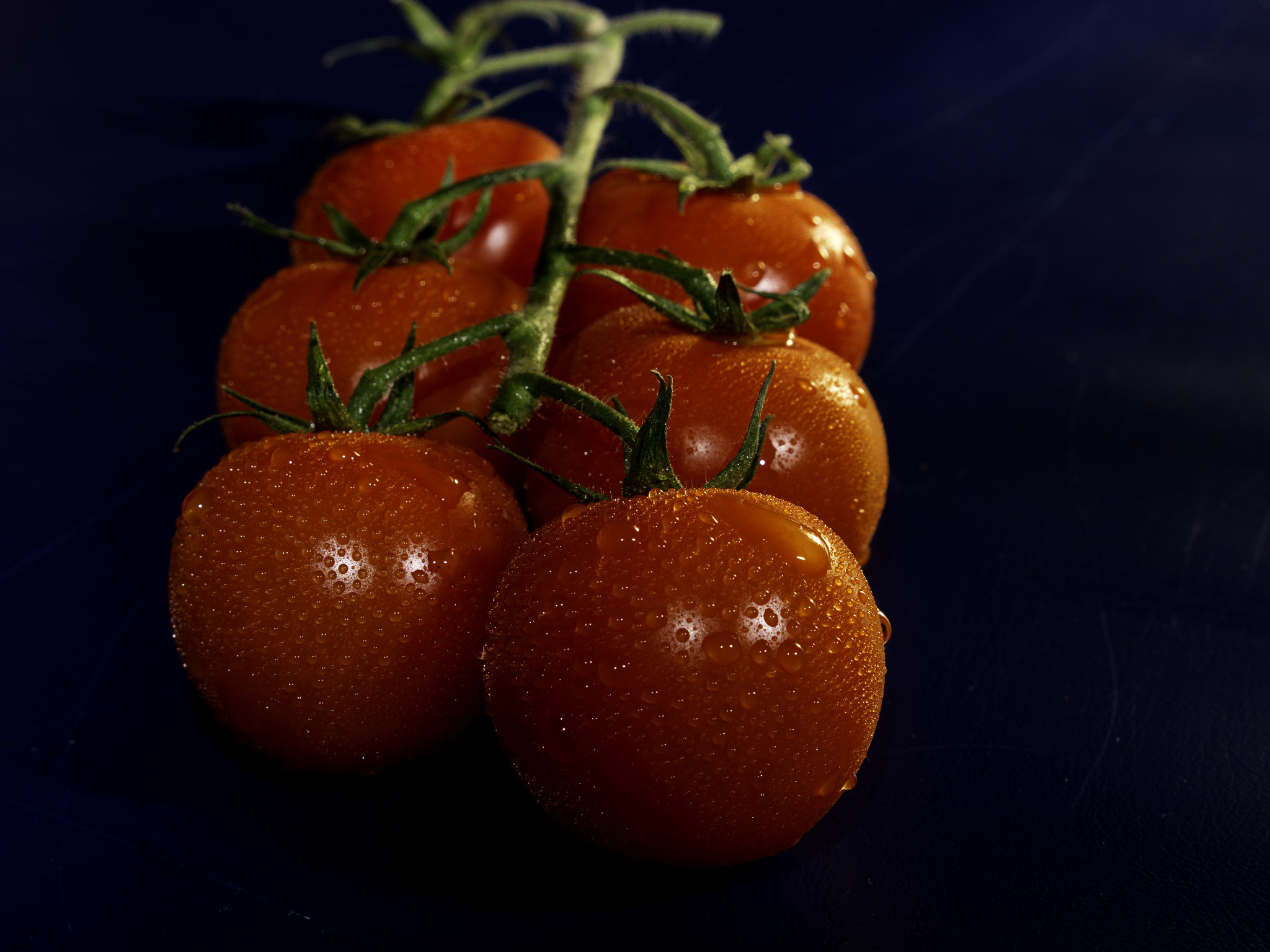 Panasonic Lumix DMC-GX8 sample photo. Red like tomato photography