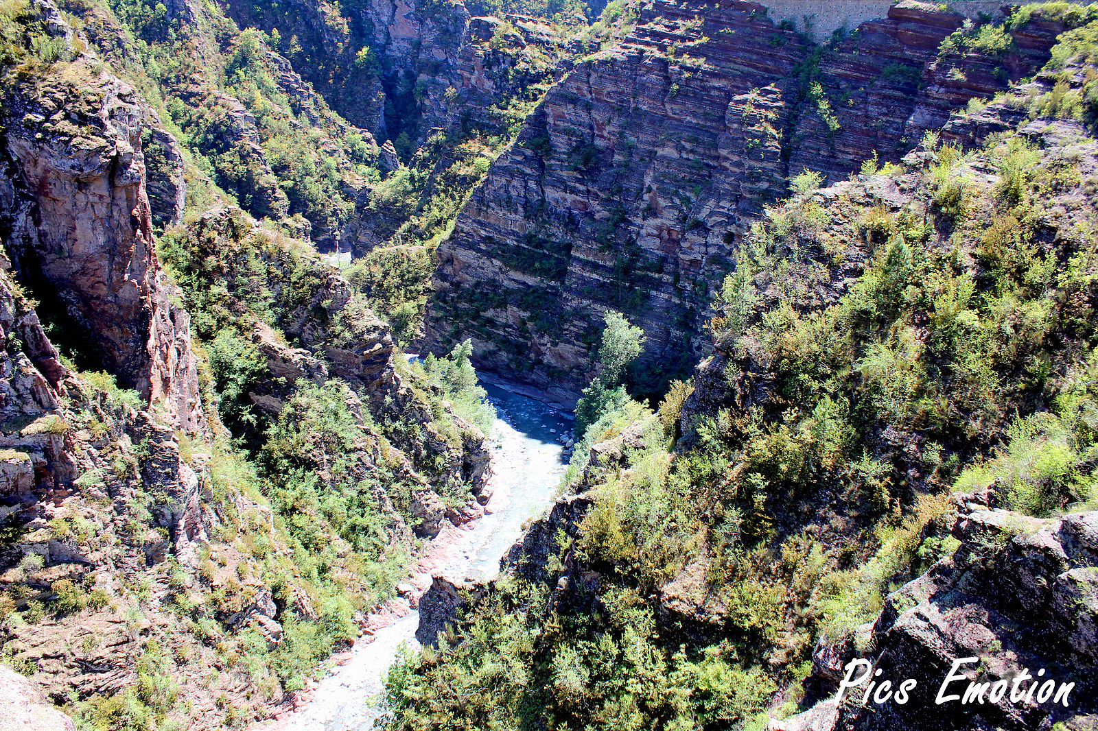 Canon EOS 550D (EOS Rebel T2i / EOS Kiss X4) sample photo. Duranus canyon photography