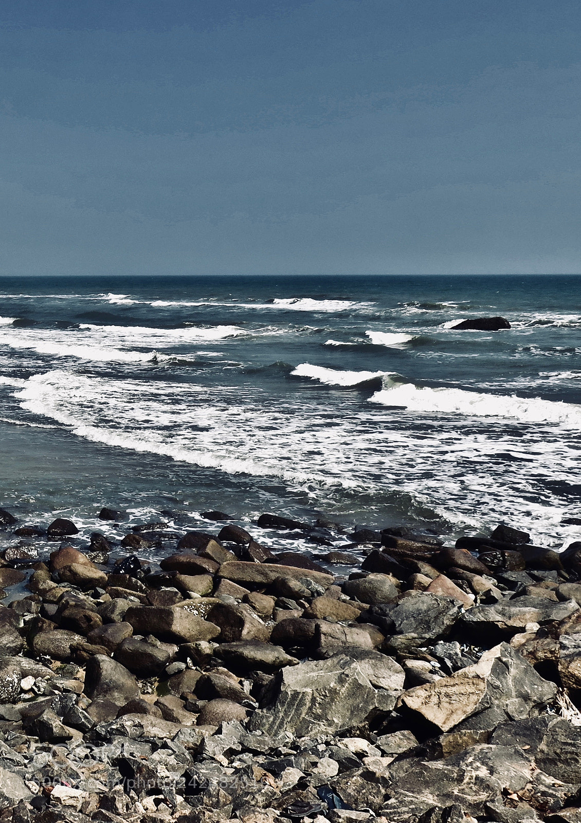 Canon PowerShot G16 sample photo. Rocky shore photography