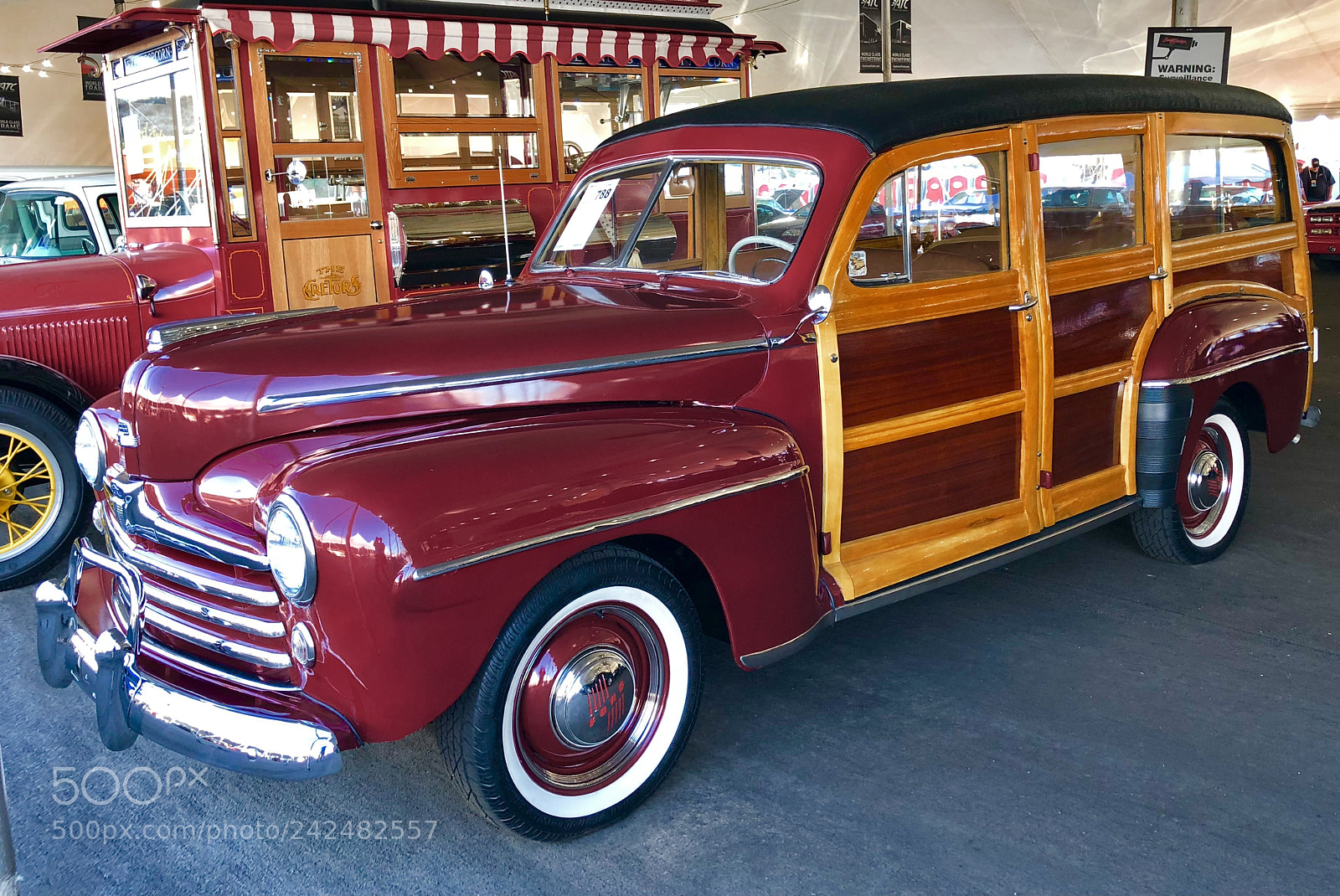 Apple iPhone 8 Plus sample photo. Beautiful two toned woody photography