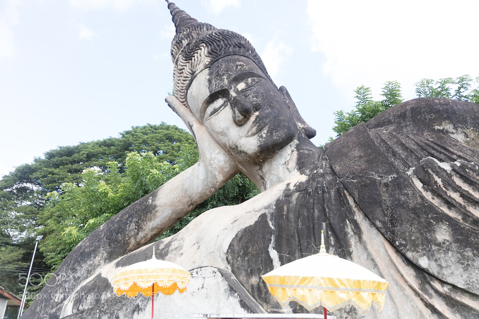 Canon EOS 5DS R sample photo. Wat xieng khuan buddha photography