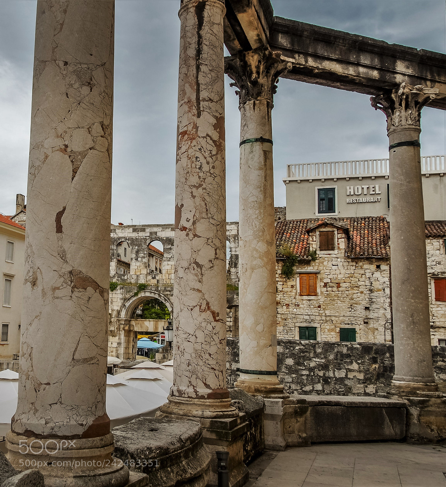 Nikon D200 sample photo. The pillars! photography