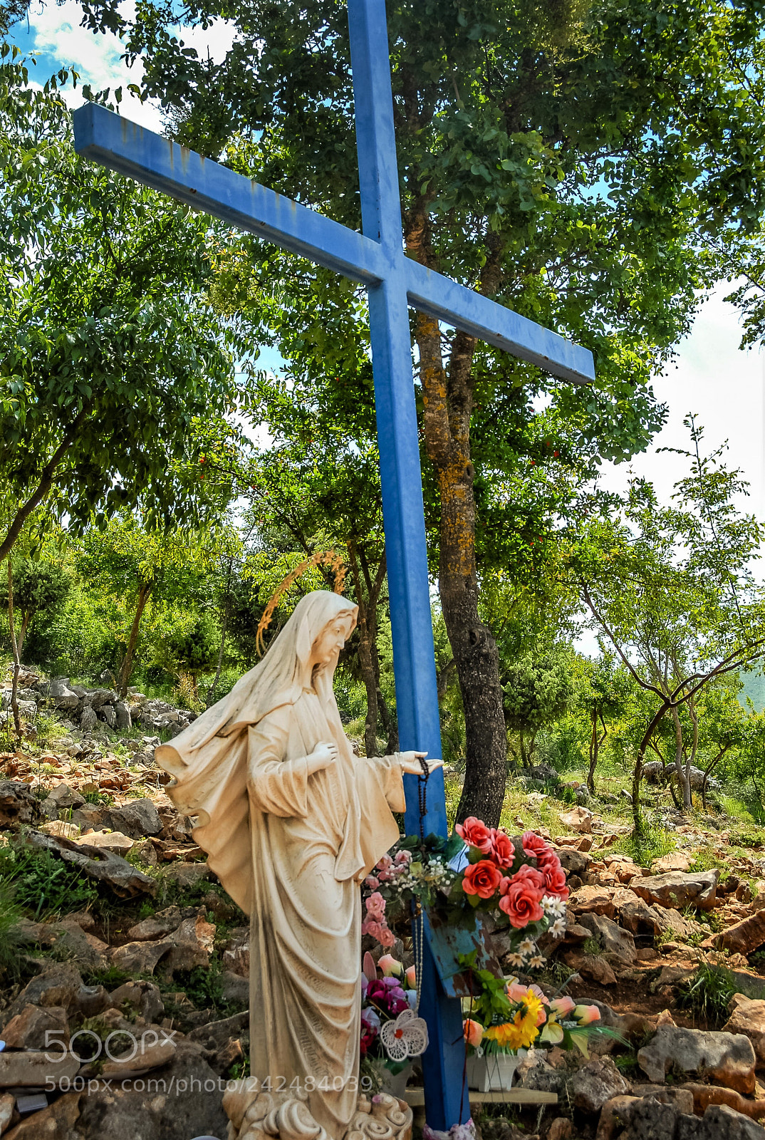 Nikon D200 sample photo. The blue cross! photography