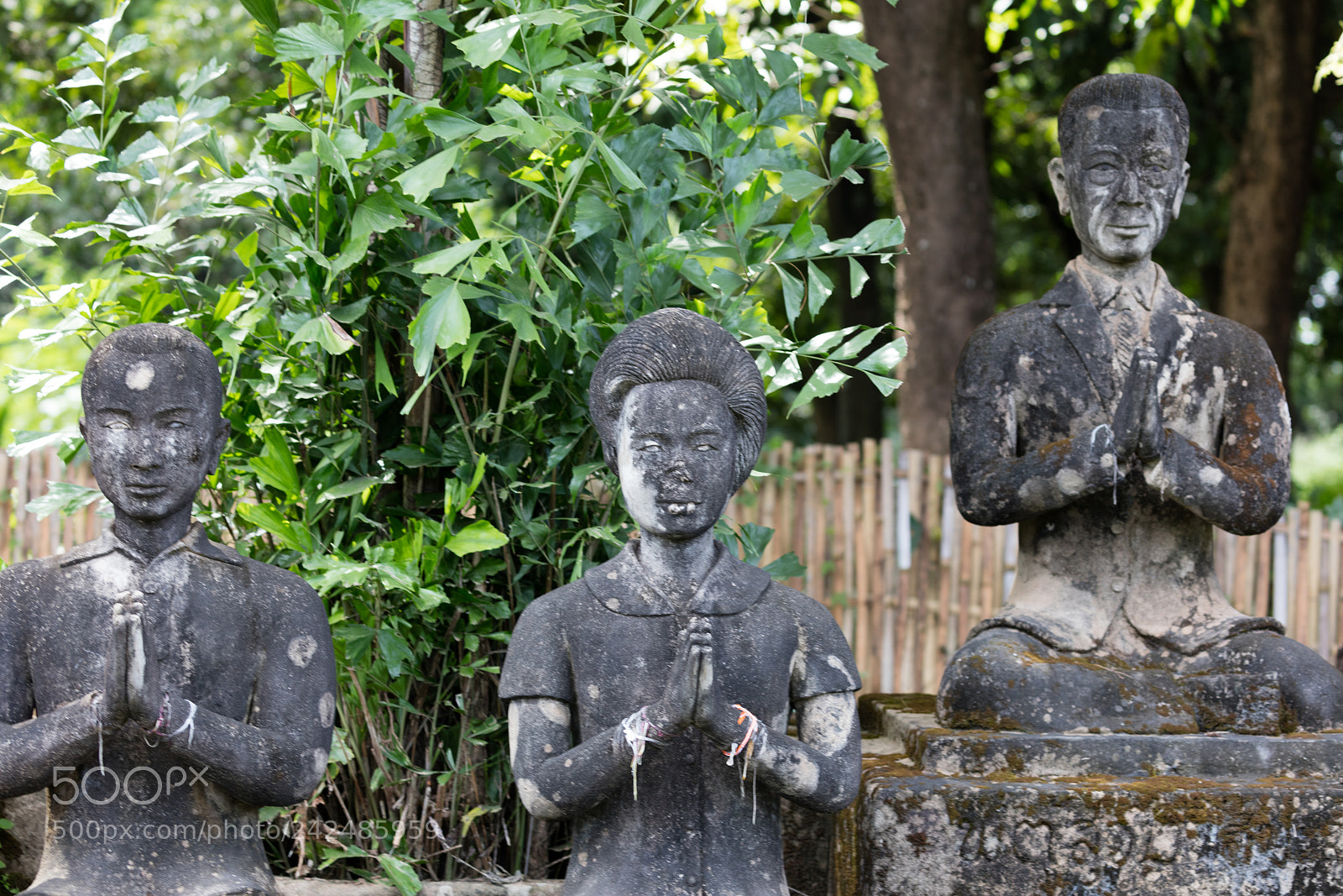 Canon EOS 5DS R sample photo. Wat xieng khuan buddha photography