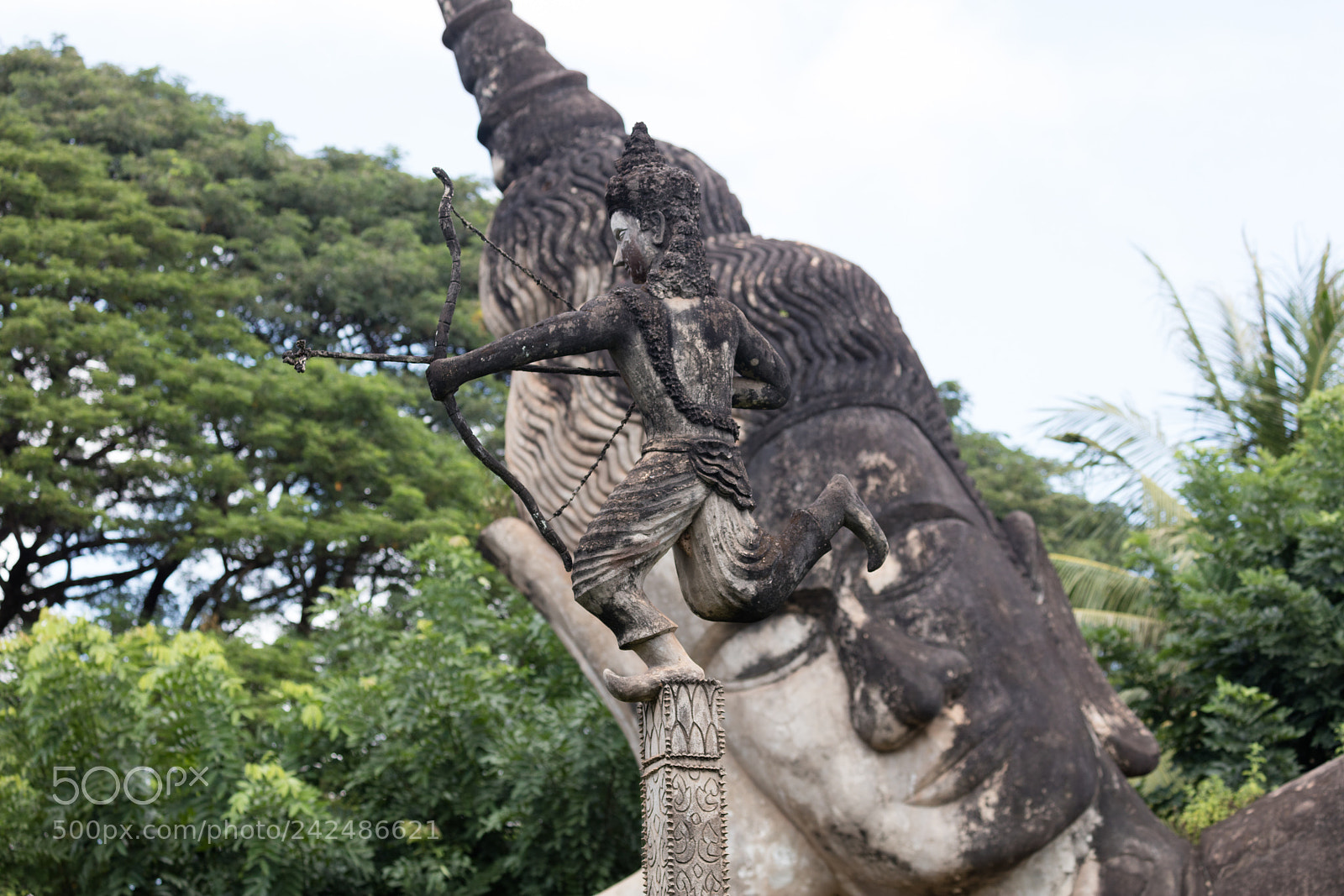 Canon EOS 5DS R sample photo. Wat xieng khuan buddha photography