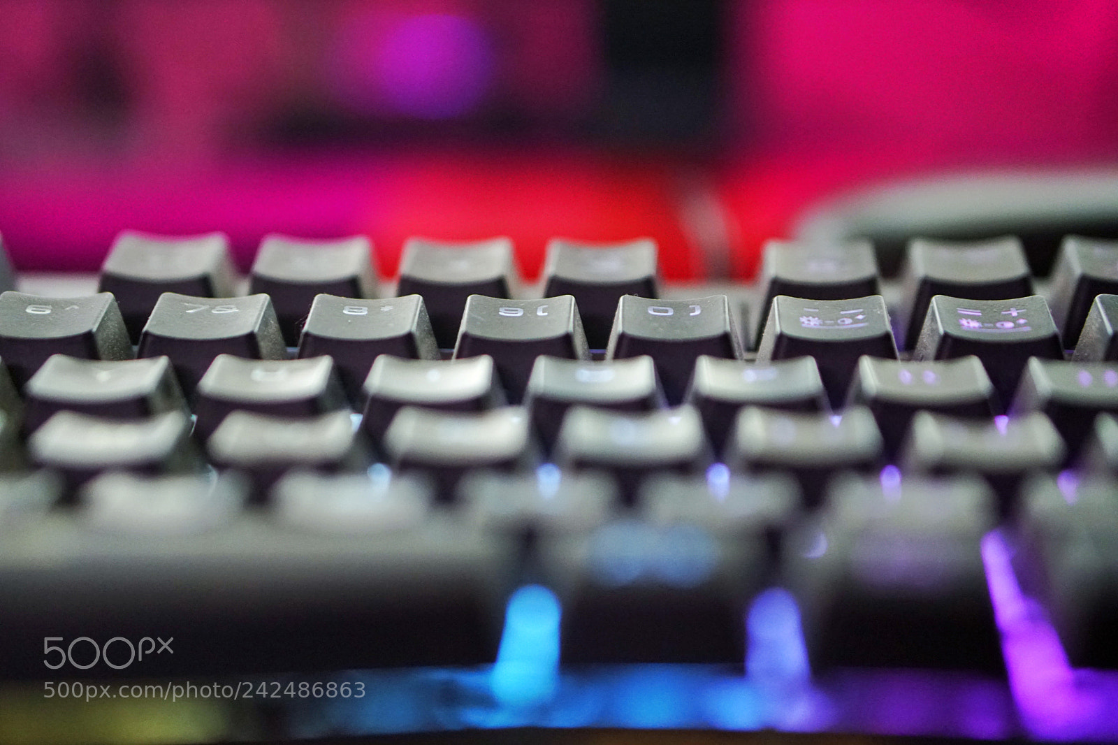 Sony a6300 sample photo. Qwerty love photography