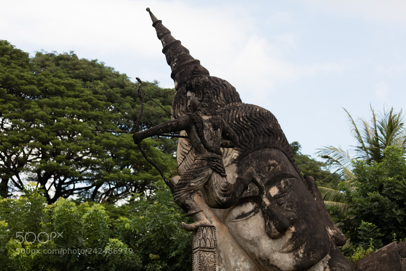 Canon EOS 5DS R sample photo. Wat xieng khuan buddha photography