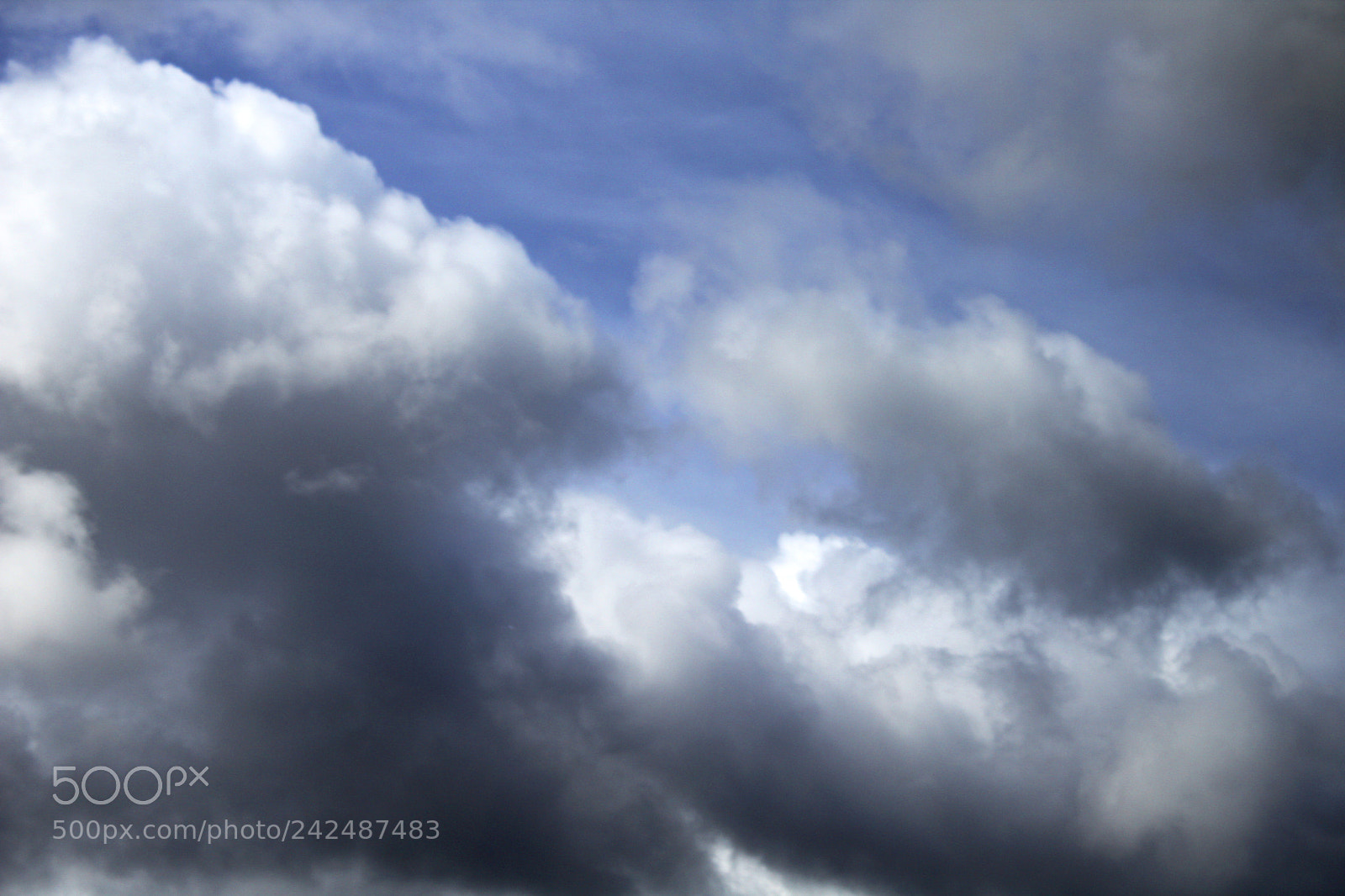 Canon EOS 1300D (EOS Rebel T6 / EOS Kiss X80) sample photo. Cloudscape photography