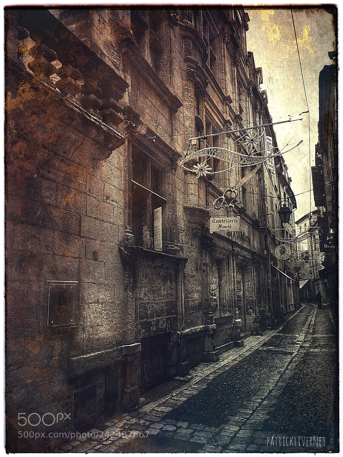 Apple iPhone 6s sample photo. Rue limogeanne, p rigueux photography