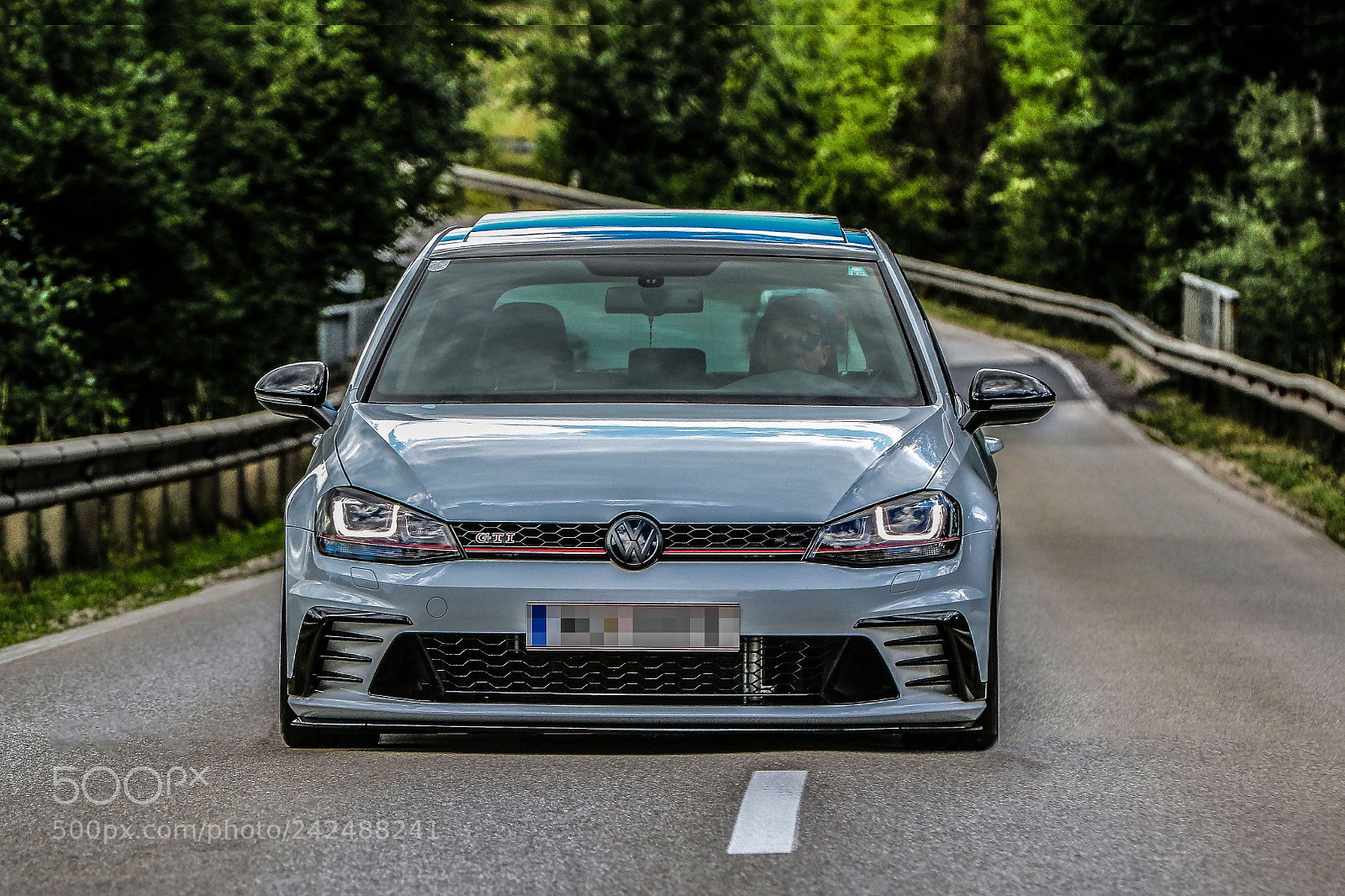 Canon EOS 7D Mark II sample photo. Golf 7 gti photography