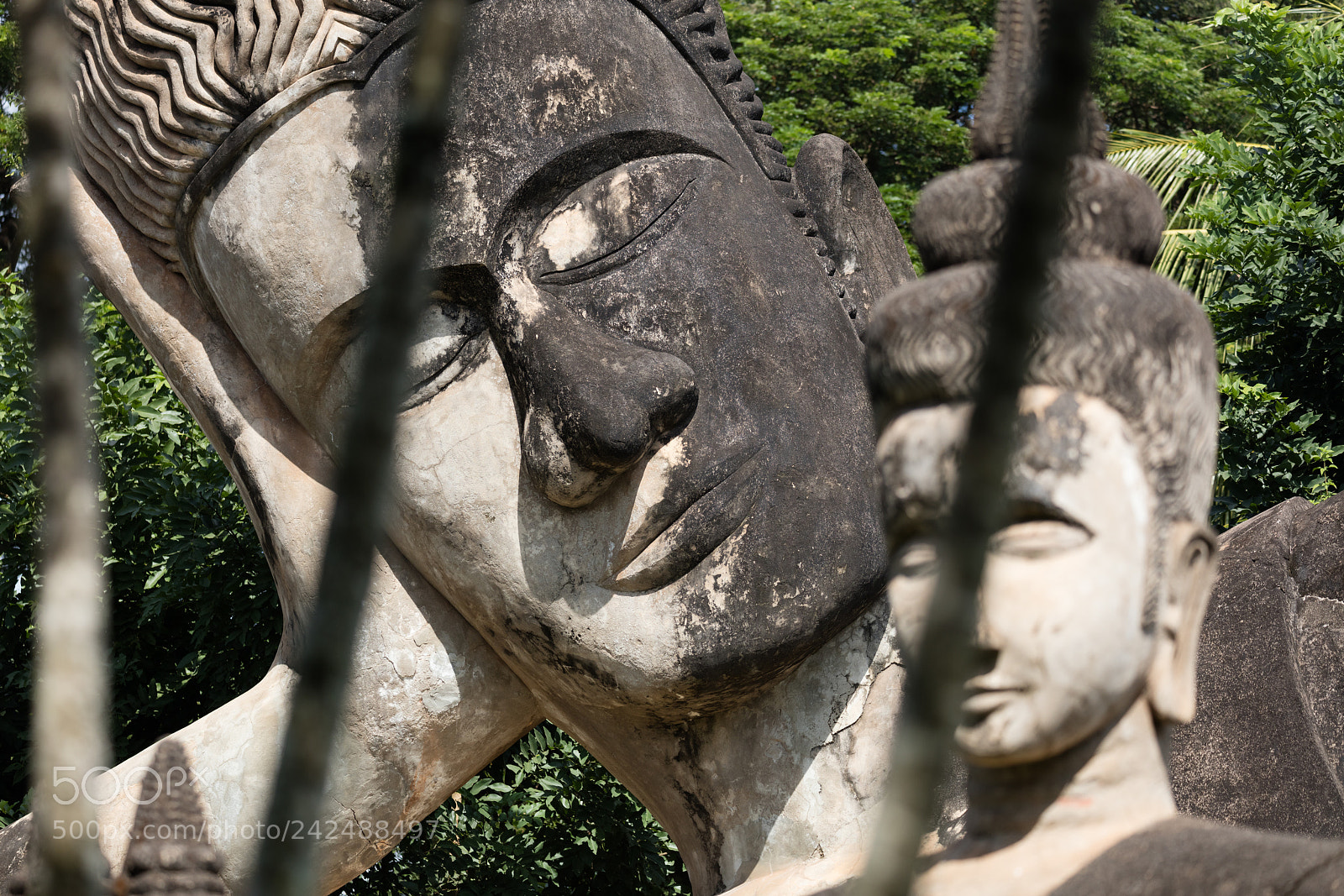 Canon EOS 5DS R sample photo. Wat xieng khuan buddha photography