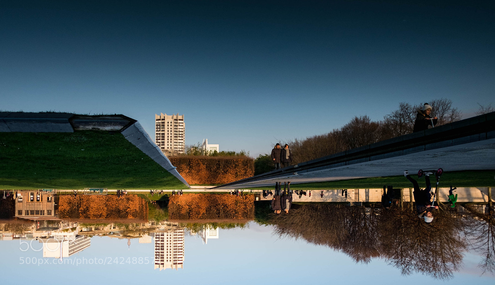 Fujifilm X-M1 sample photo. Upside-down photography