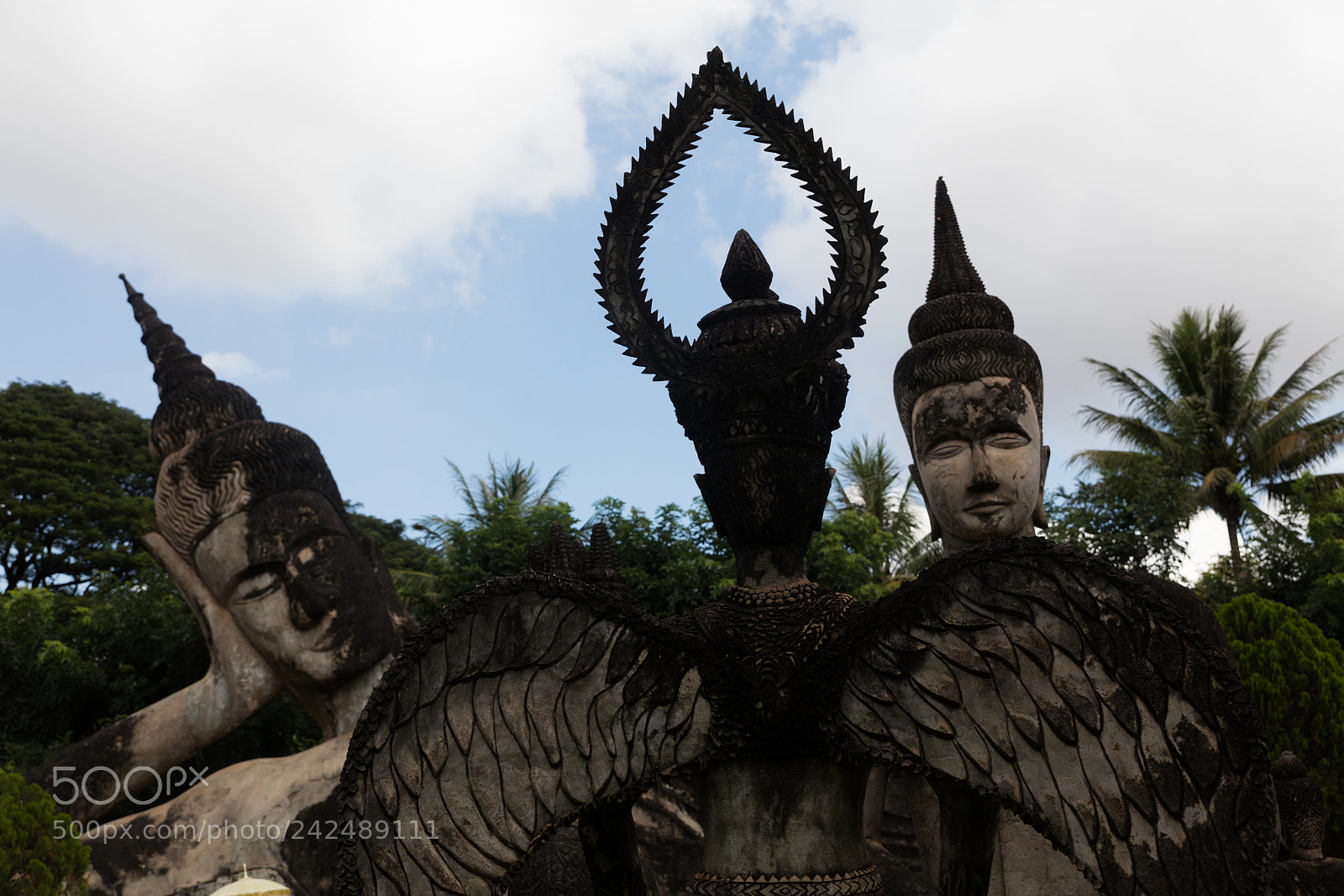 Canon EOS 5DS R sample photo. Wat xieng khuan buddha photography