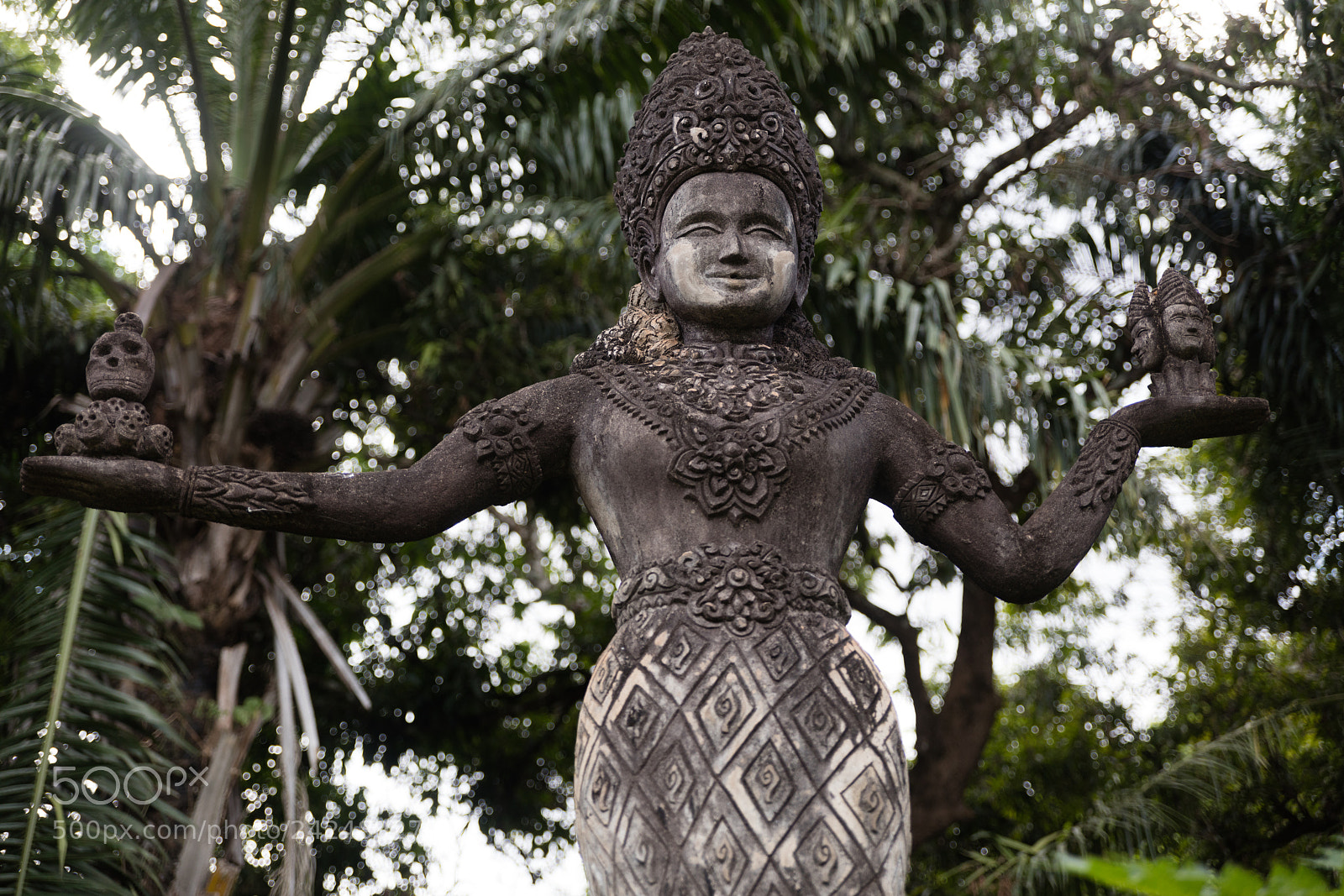 Canon EOS 5DS R sample photo. Wat xieng khuan buddha photography