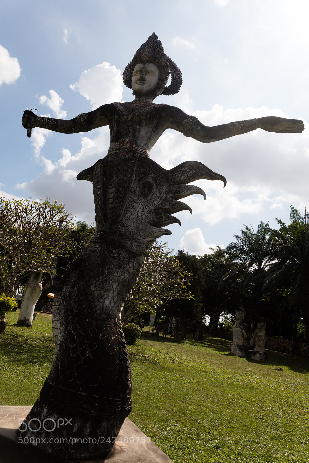 Canon EOS 5DS R sample photo. Wat xieng khuan buddha photography