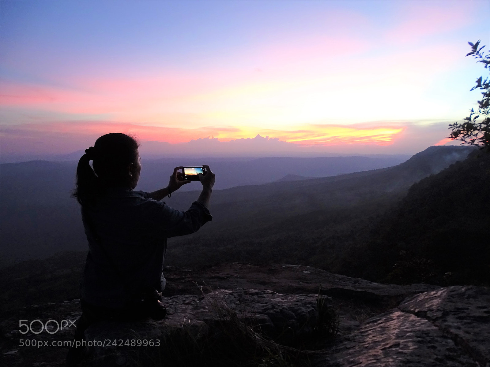 Sony Cyber-shot DSC-HX400V sample photo. Girl take a sunset photography