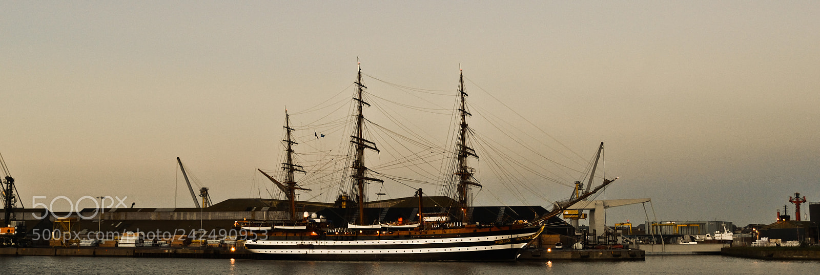 Nikon D3100 sample photo. Anchored on! photography