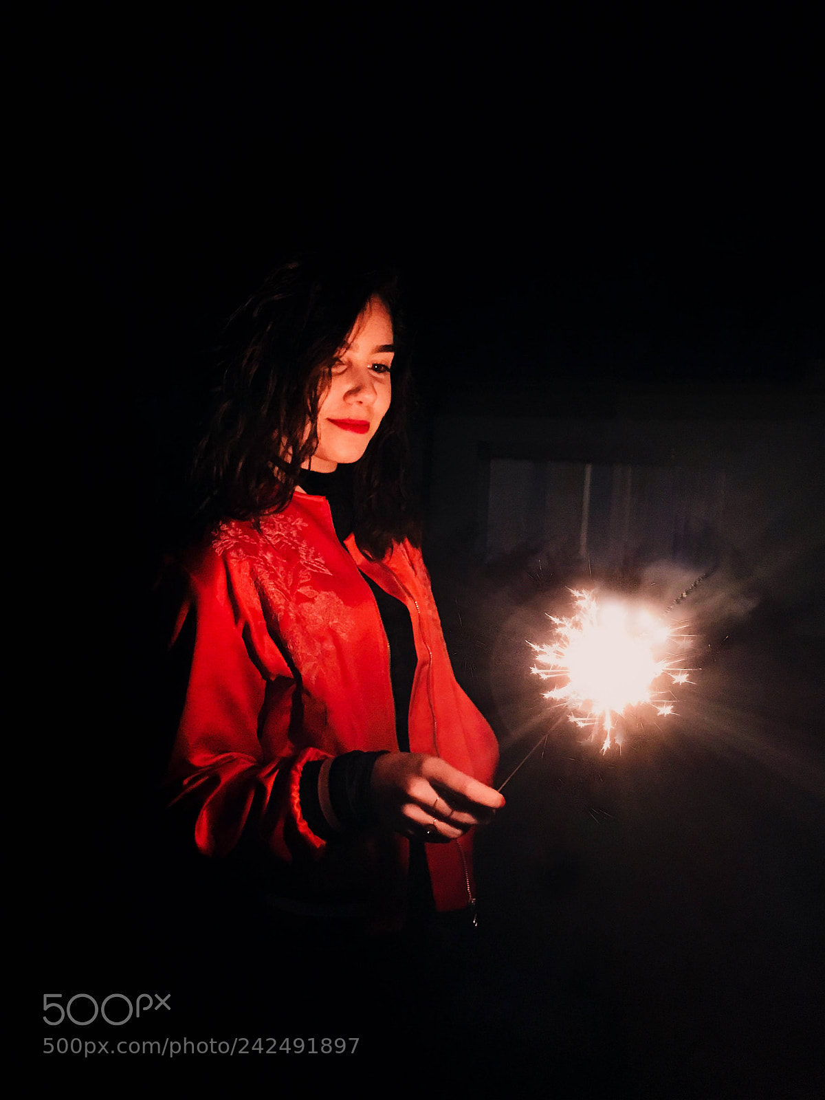 Apple iPhone 7 Plus sample photo. Sparkling sparkler photography
