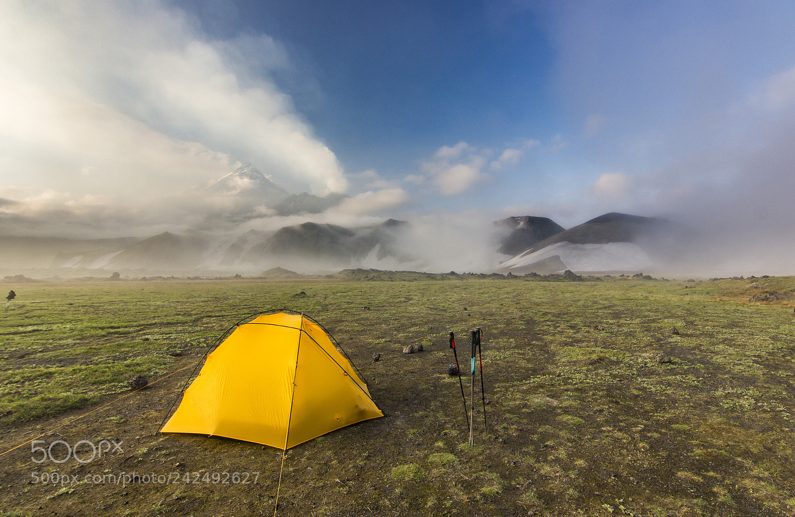 Canon EOS 550D (EOS Rebel T2i / EOS Kiss X4) sample photo. Yellow tent near volcanoes photography