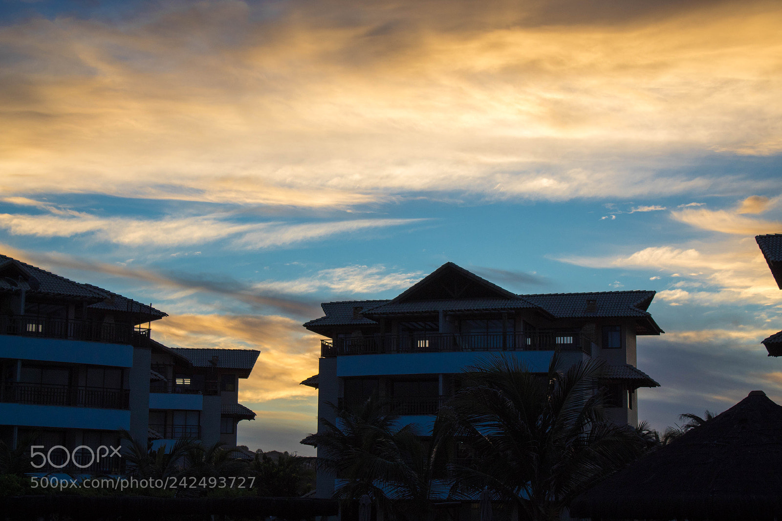 Canon EOS 1300D (EOS Rebel T6 / EOS Kiss X80) sample photo. Nightfall at the beach photography