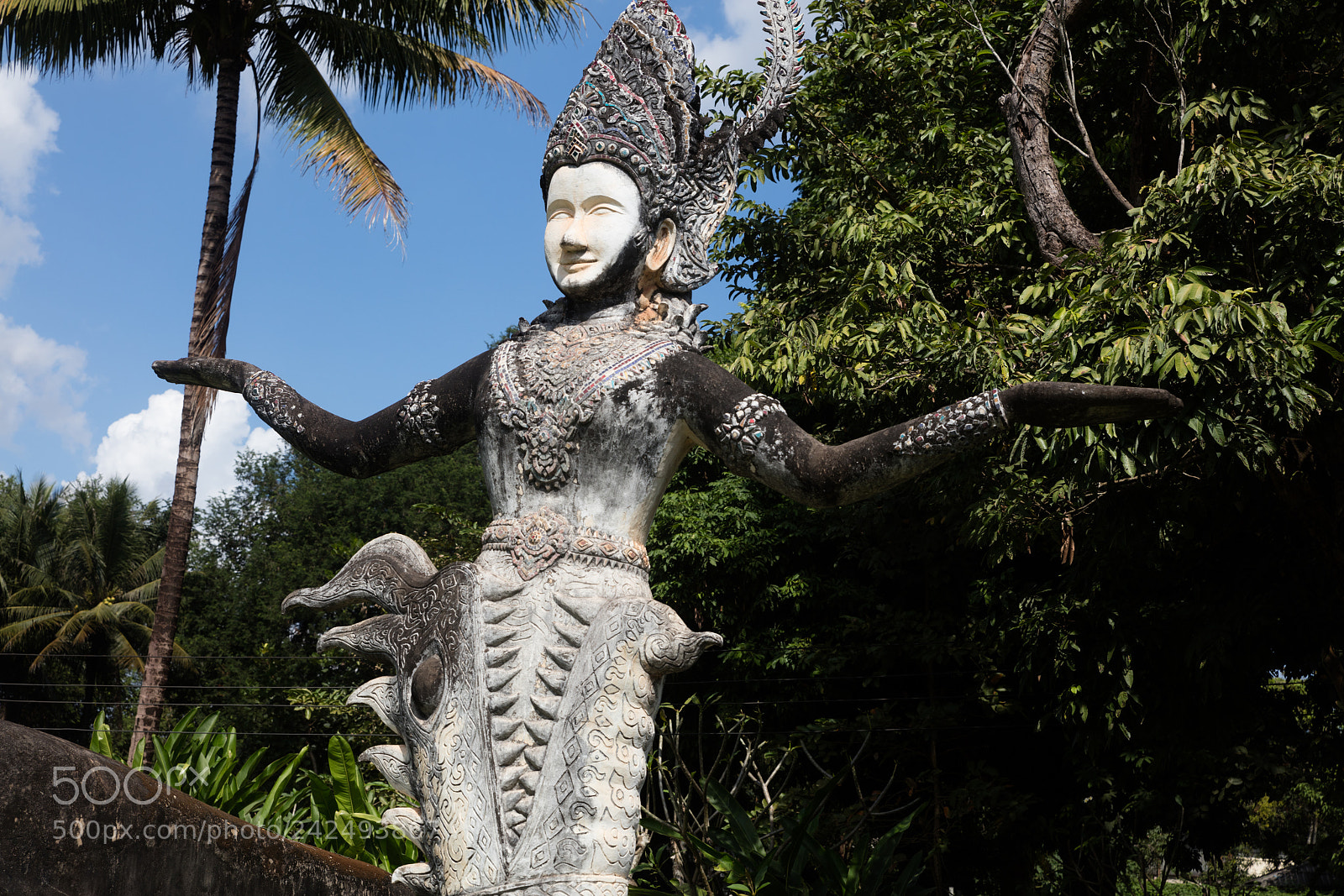 Canon EOS 5DS R sample photo. Wat xieng khuan buddha photography