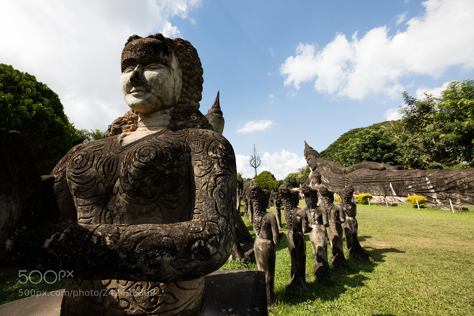 Canon EOS 5DS R sample photo. Wat xieng khuan buddha photography