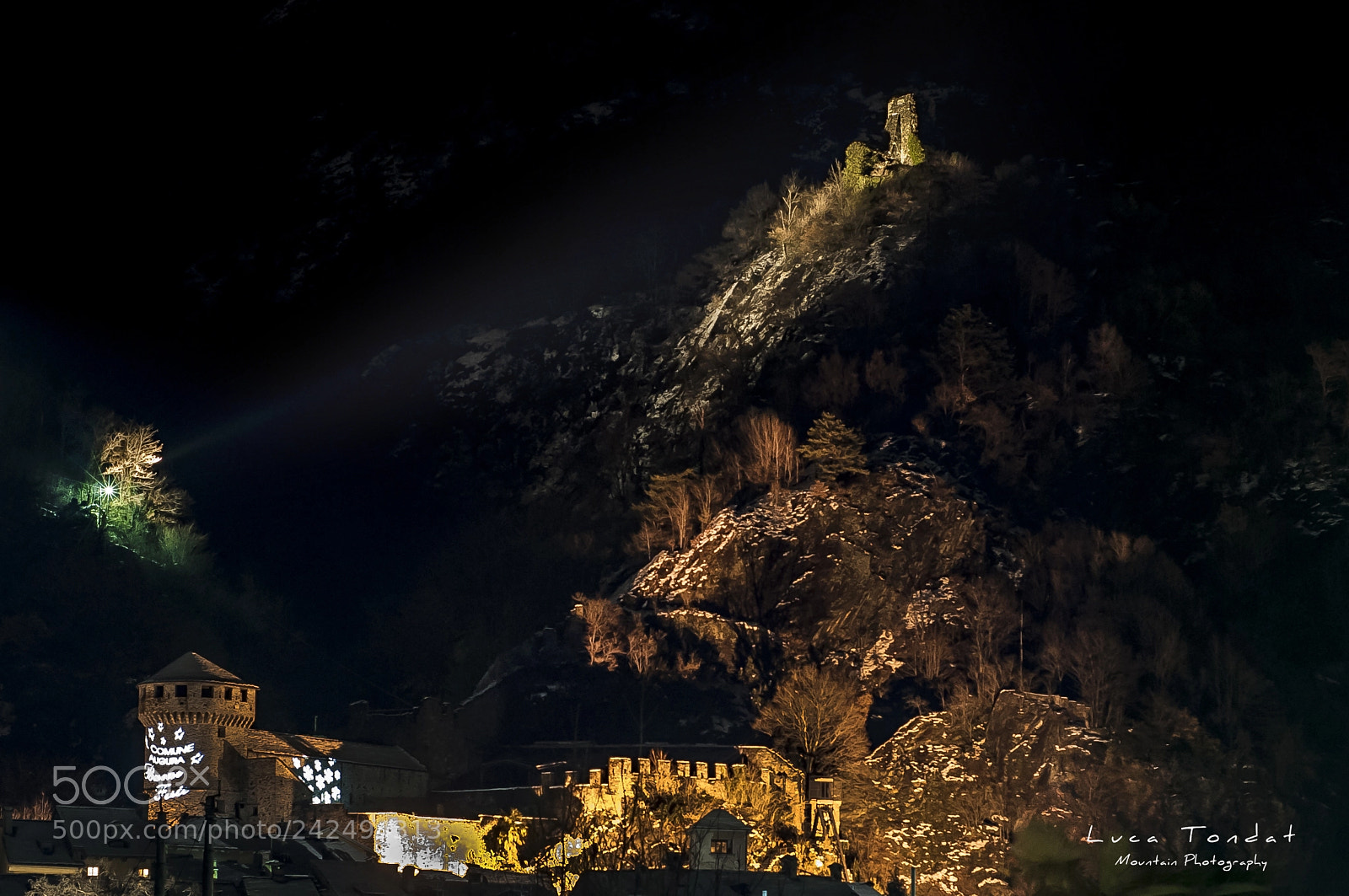 Nikon D300 sample photo. Vogogna - la rocca photography