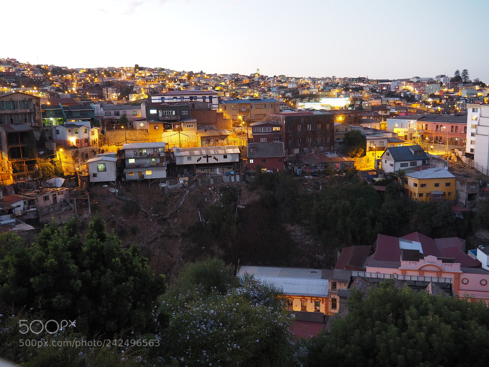 Olympus OM-D E-M5 II sample photo. Valparaiso view #2 photography