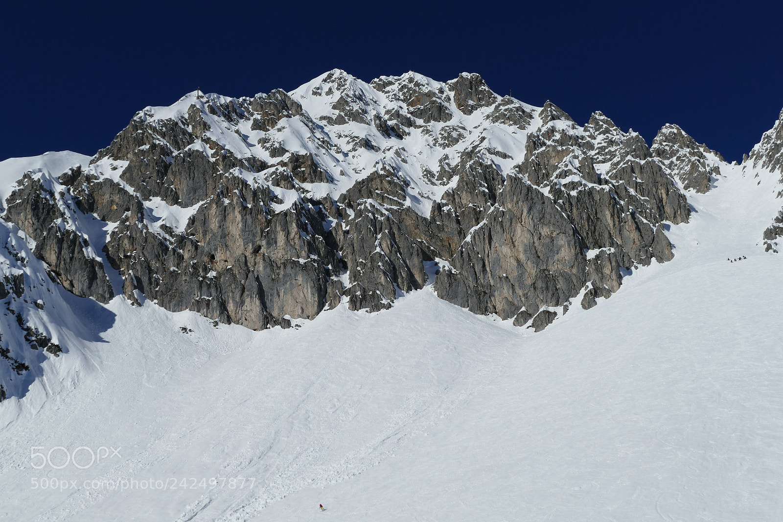 Panasonic Lumix DMC-FZ1000 sample photo. One man skiing photography