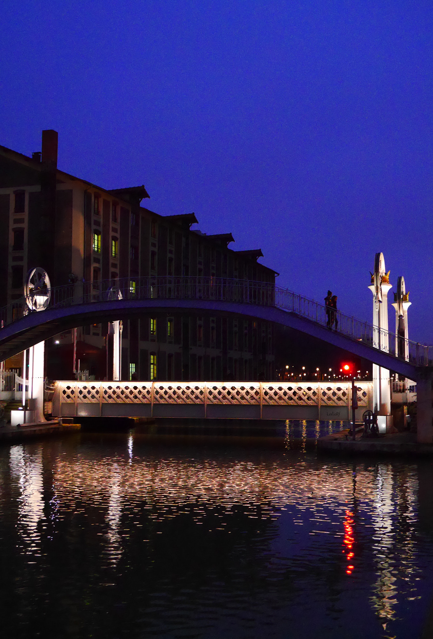 Panasonic Lumix DMC-GF6 sample photo. Lights lover photography