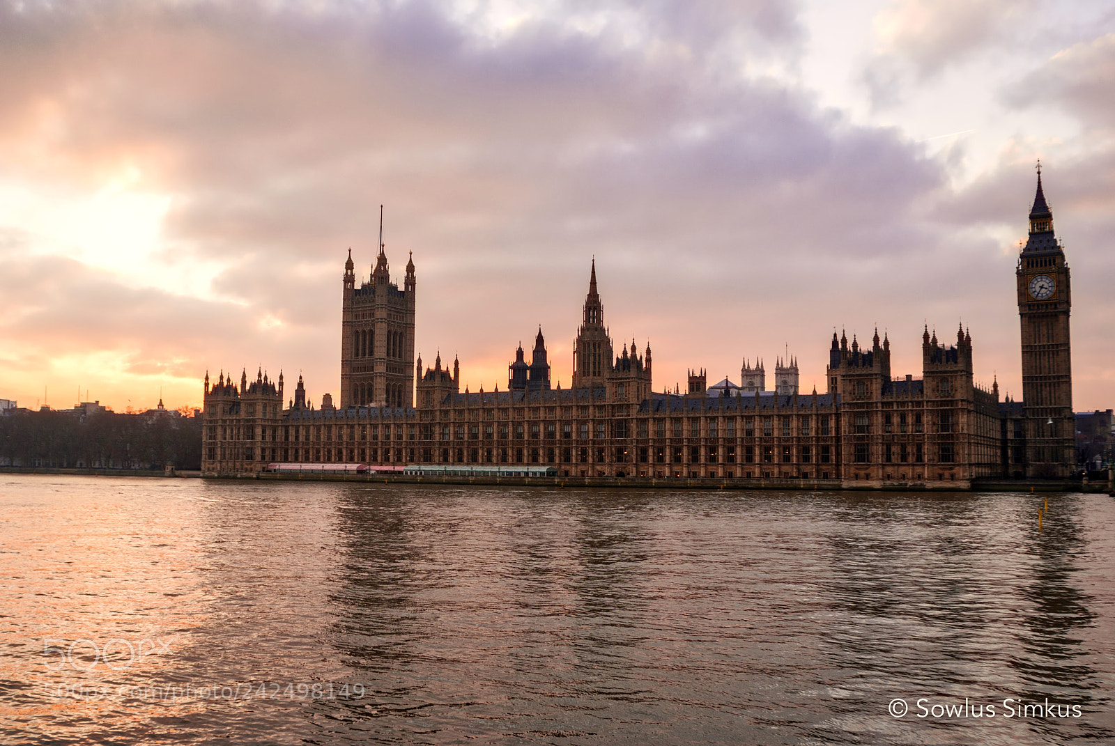 Sony Alpha DSLR-A300 sample photo. Sunset over the city photography