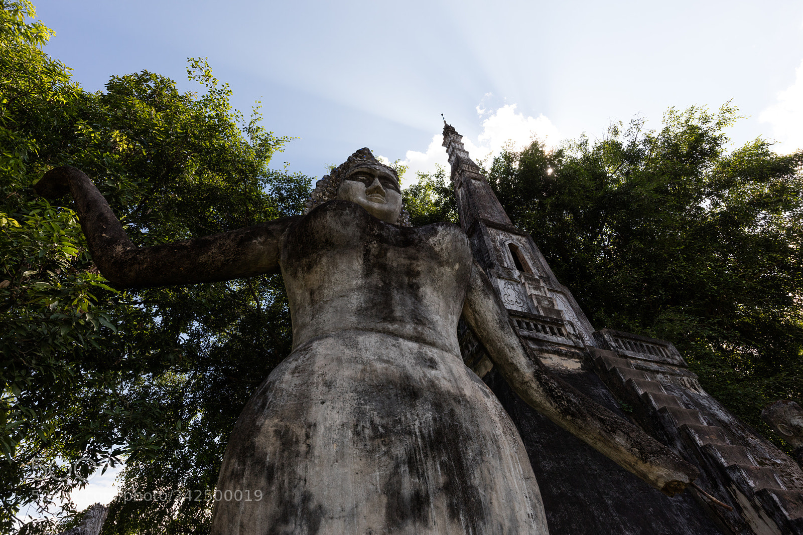 Canon EOS 5DS R sample photo. Wat xieng khuan buddha photography