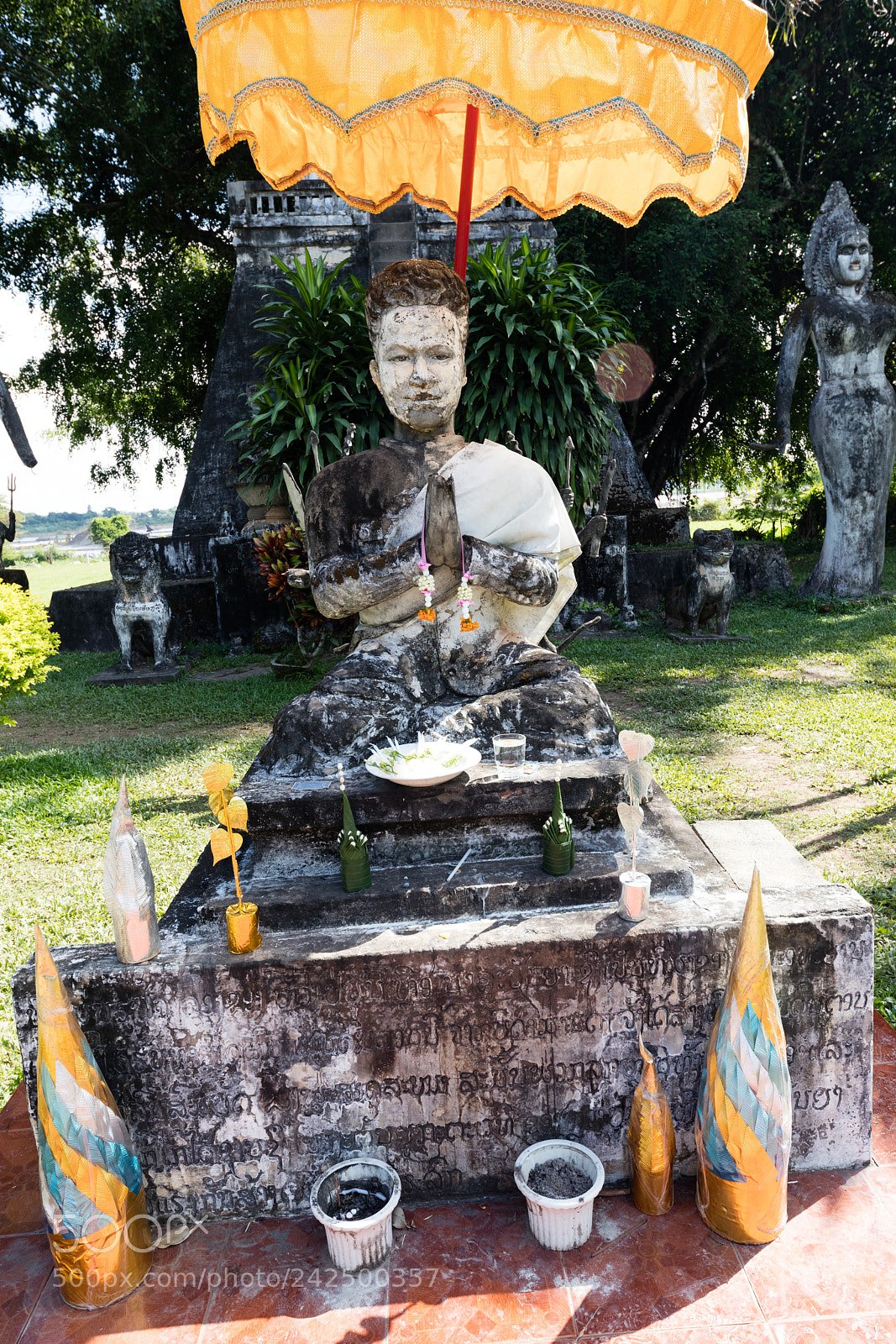Canon EOS 5DS R sample photo. Wat xieng khuan buddha photography
