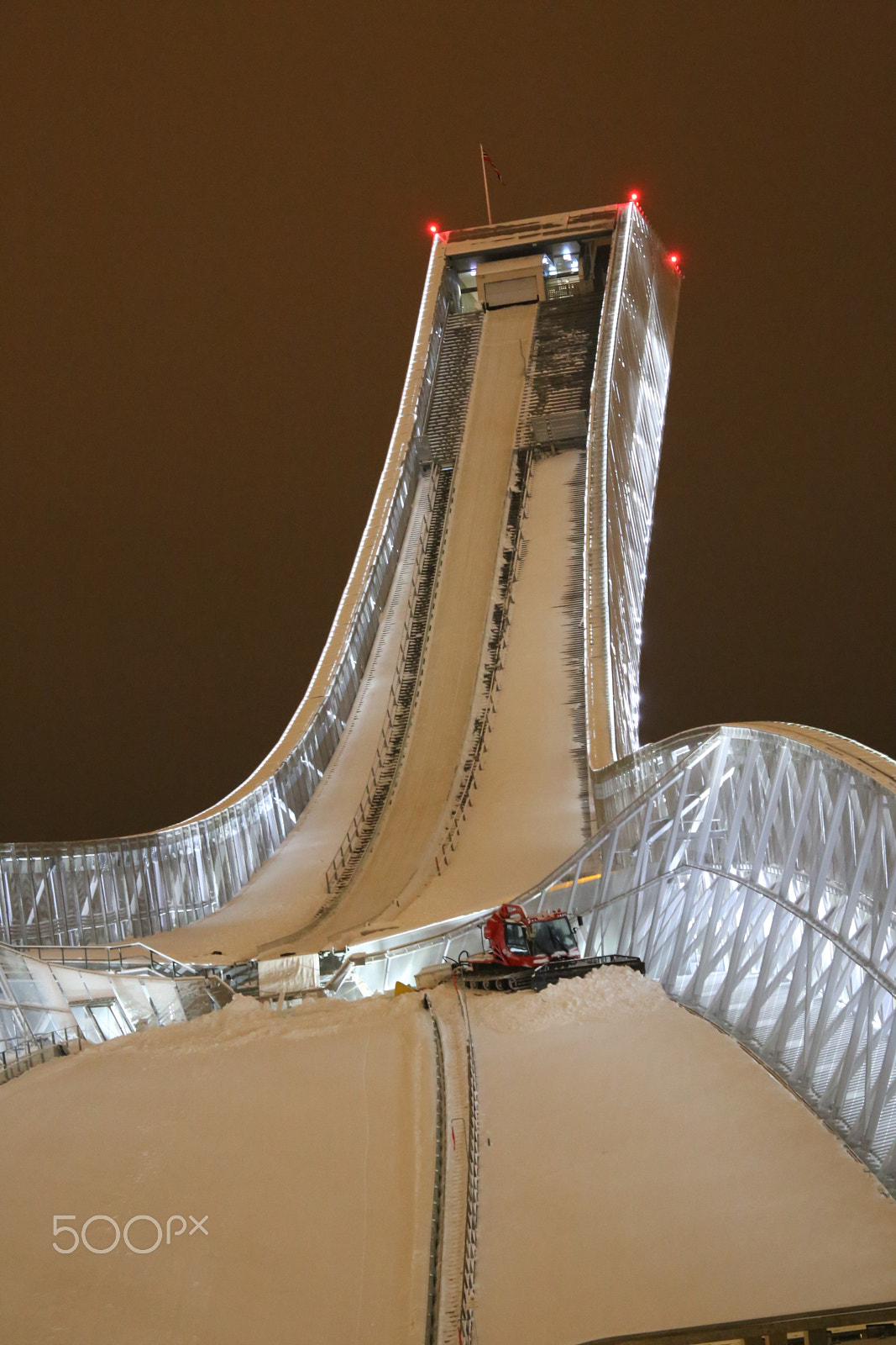 Canon EF 100-400mm F4.5-5.6L IS USM sample photo. Holmenkollen on a winter night photography