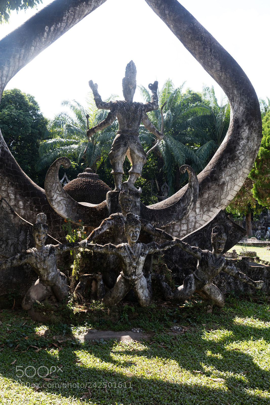 Canon EOS 5DS R sample photo. Wat xieng khuan buddha photography