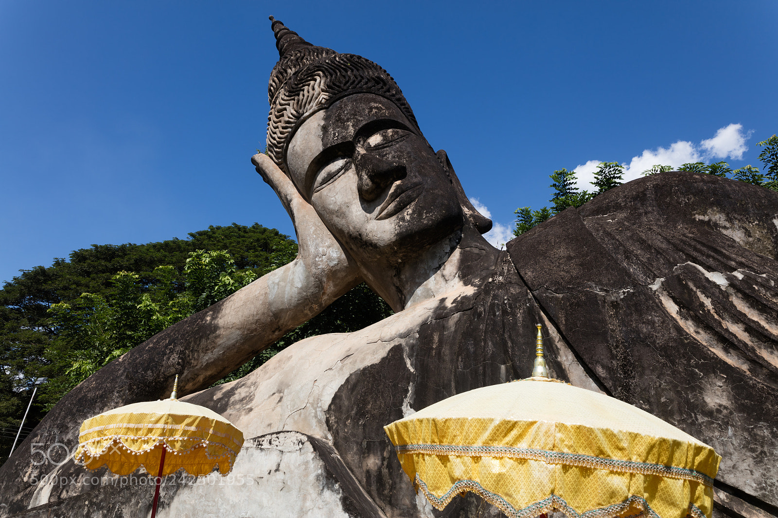 Canon EOS 5DS R sample photo. Wat xieng khuan buddha photography