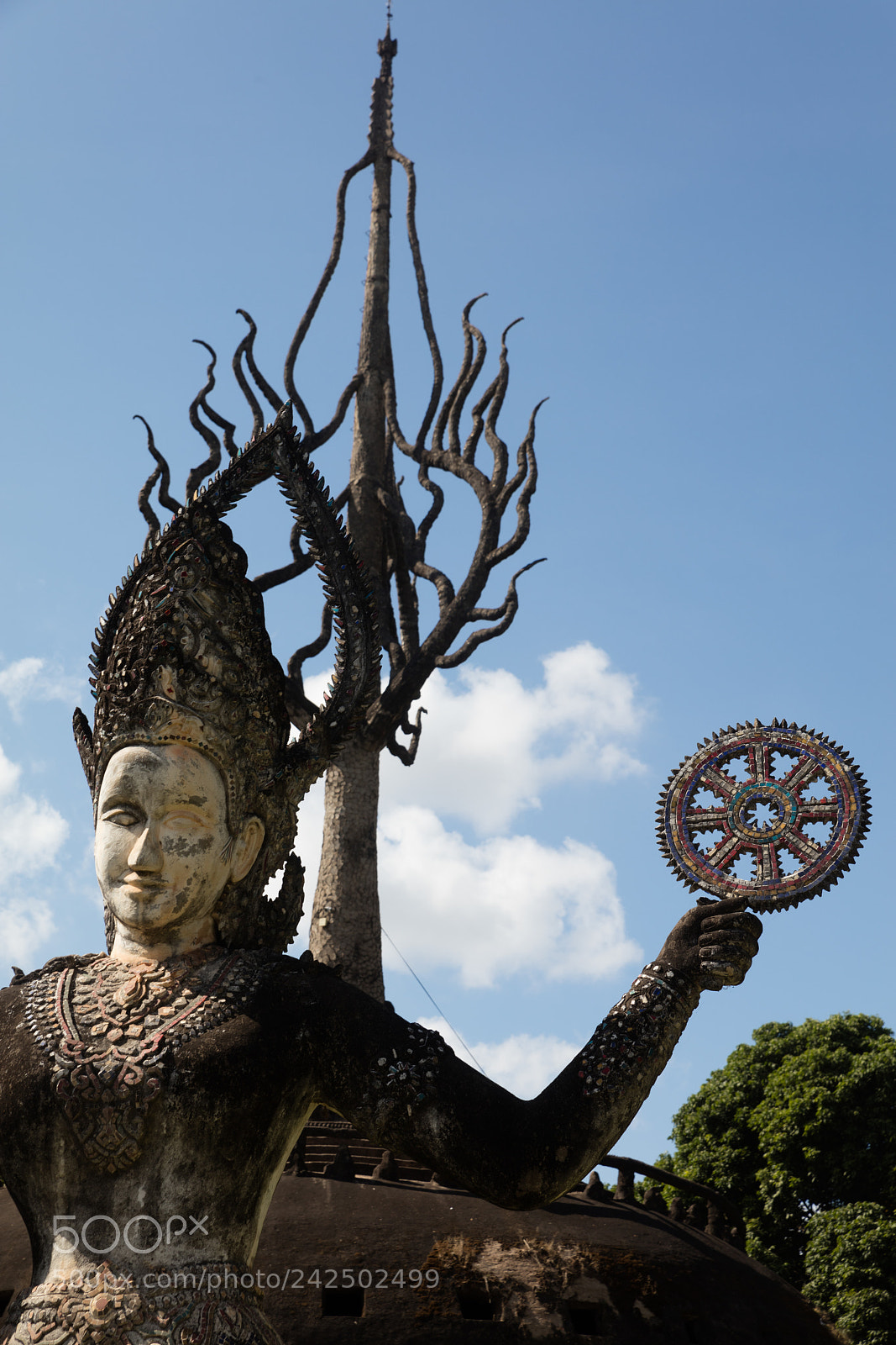 Canon EOS 5DS R sample photo. Wat xieng khuan buddha photography