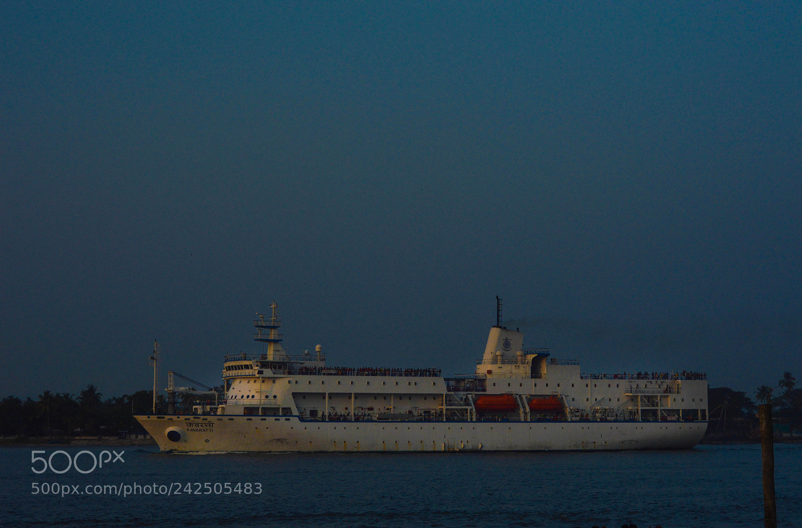 Nikon D3200 sample photo. Cruise photography