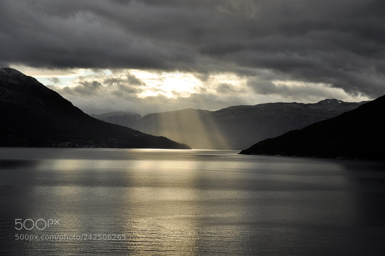 Nikon D90 sample photo. Fjord light photography