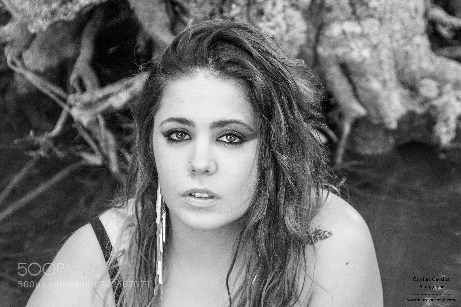 Canon EOS 7D Mark II sample photo. Fragile. photography