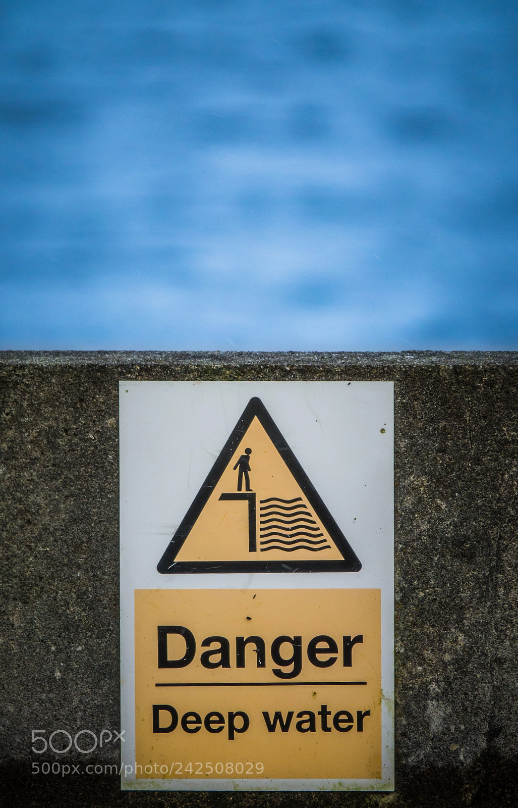 Sony Cyber-shot DSC-RX10 III sample photo. Danger deep water photography