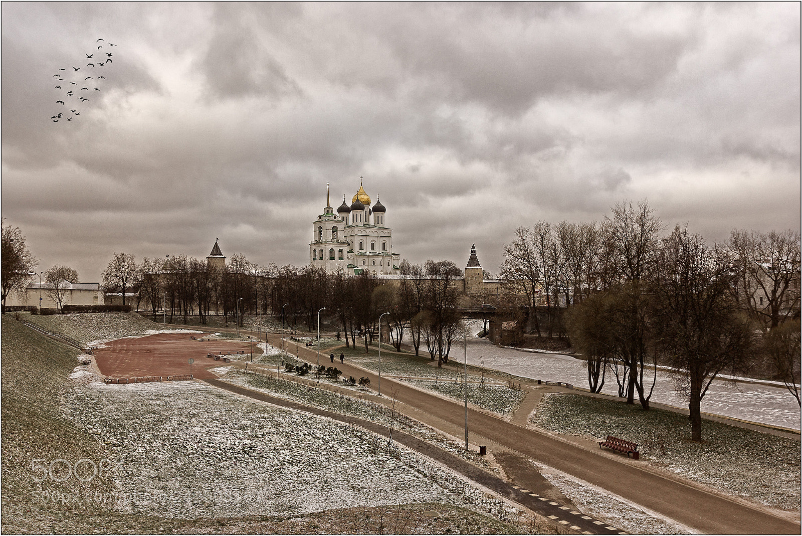 Canon EOS 550D (EOS Rebel T2i / EOS Kiss X4) sample photo. Pskov photography